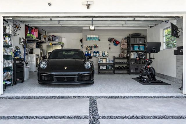 3400 NE 165th St, North Miami Beach, FL 33160