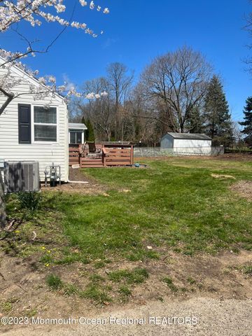 11 Barbara Lane, Oakhurst, NJ 07755