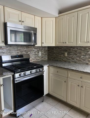 11 Barbara Lane, Oakhurst, NJ 07755