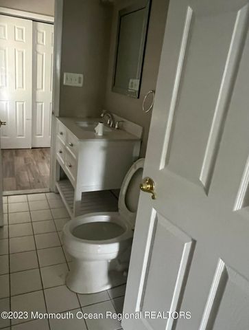 11 Barbara Lane, Oakhurst, NJ 07755