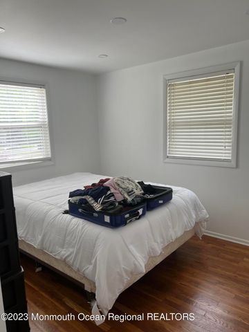 11 Barbara Lane, Oakhurst, NJ 07755