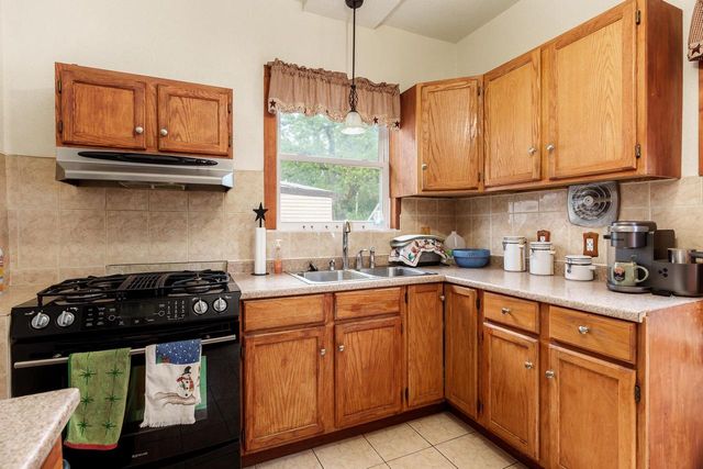 1234 E Porter Avenue, Beloit, WI 53511