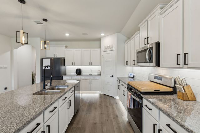 3720 Bedrock Way, Aubrey, TX 76227