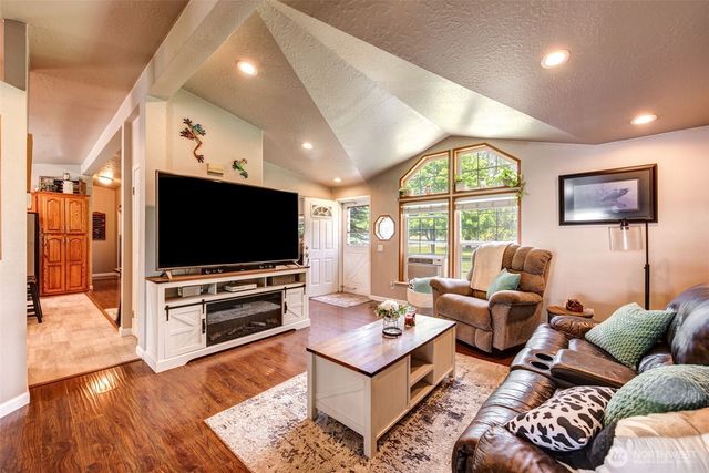 14024 84th Street NE, Lake Stevens, WA 98258