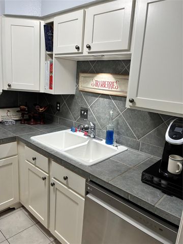 4633 Wild Indigo Street 534, Houston, TX 77027