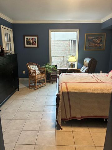 4633 Wild Indigo Street 534, Houston, TX 77027