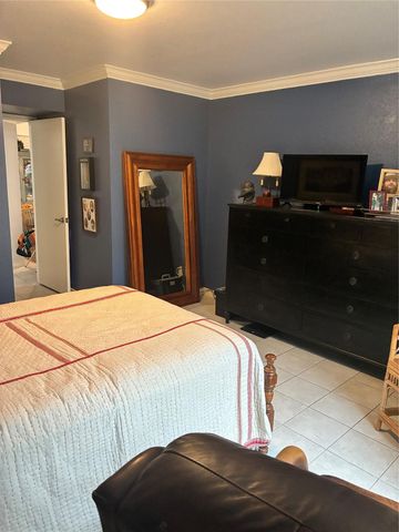 4633 Wild Indigo Street 534, Houston, TX 77027