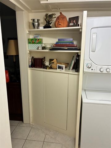 4633 Wild Indigo Street 534, Houston, TX 77027