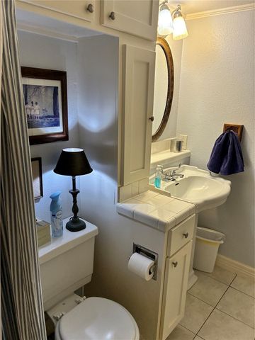 4633 Wild Indigo Street 534, Houston, TX 77027