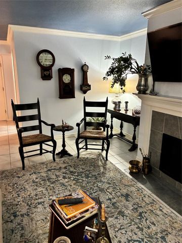 4633 Wild Indigo Street 534, Houston, TX 77027