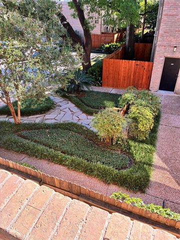 4633 Wild Indigo Street 534, Houston, TX 77027