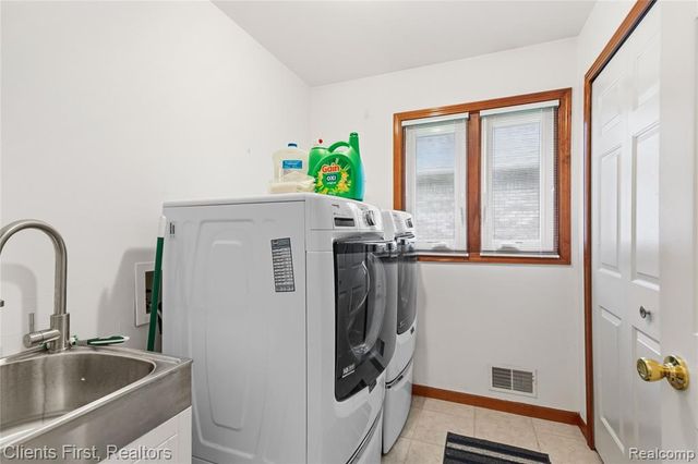 54845 Petunia Drive, Macomb, MI 48042