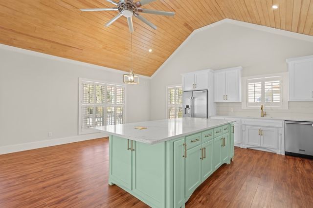 135 Serenity Lane, St Simons Island, GA 31522