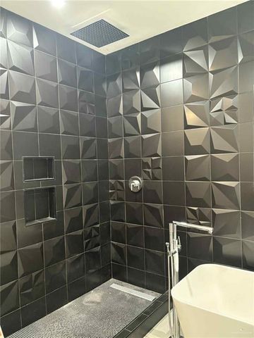 707 W Mile 14 N Road, Weslaco, TX 78599