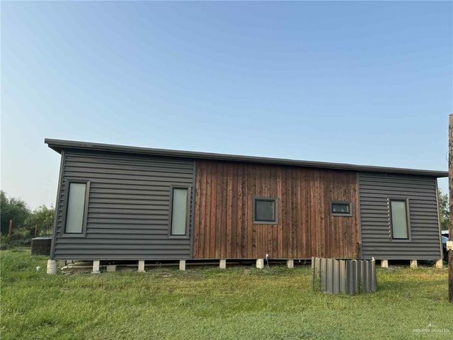 707 W Mile 14 N Road, Weslaco, TX 78599