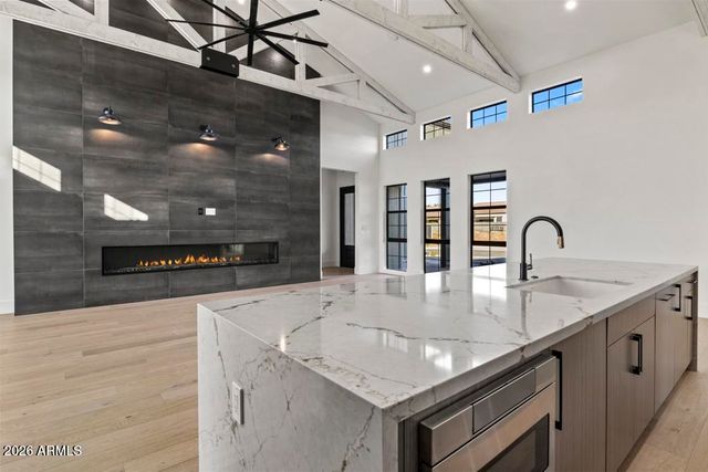 8425 S 10TH Lane 1, Phoenix, AZ 85041
