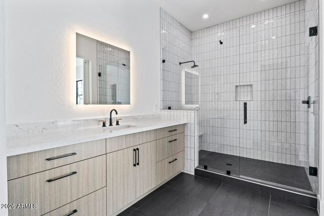 8425 S 10TH Lane 1, Phoenix, AZ 85041