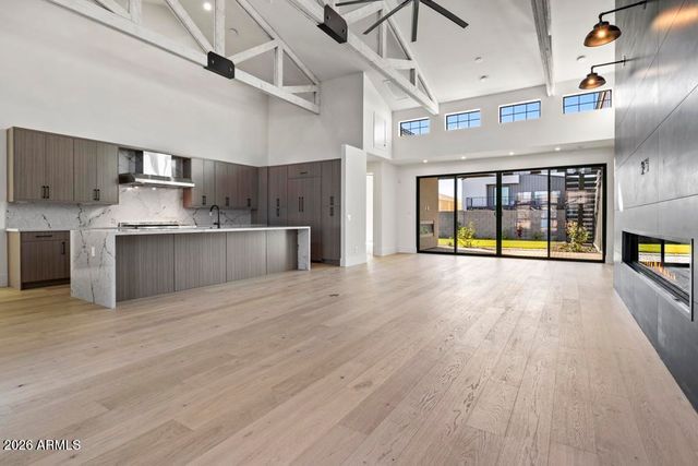 8425 S 10TH Lane 1, Phoenix, AZ 85041