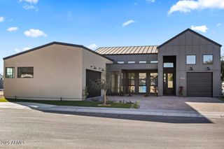 8425 S 10TH Lane 1, Phoenix, AZ 85041