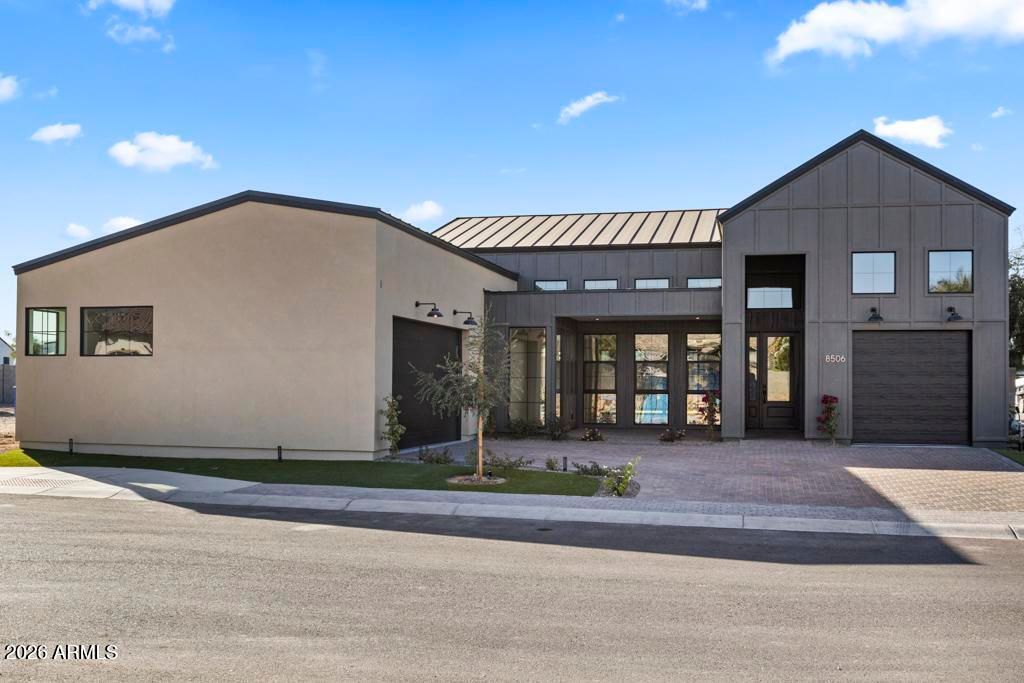 8425 S 10TH Lane 1, Phoenix, AZ 85041