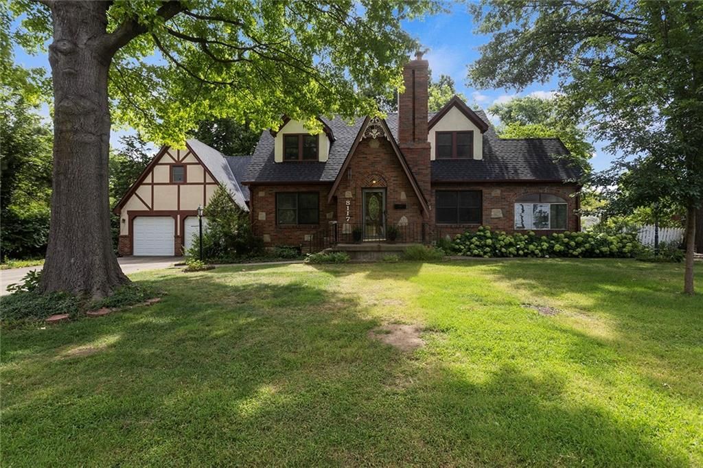 8117 Craig Street, Overland Park, KS 66204