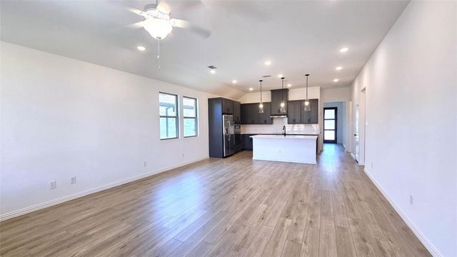 702 Roanoke Drive, Princeton, TX 75407