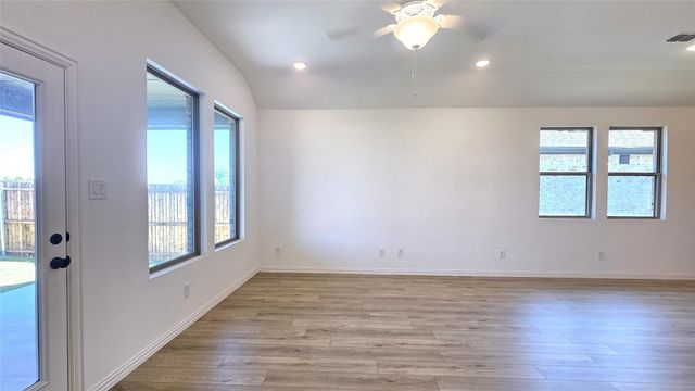 702 Roanoke Drive, Princeton, TX 75407