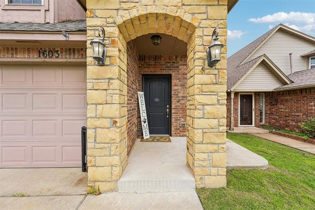 1603 SW 20th Street, Moore, OK 73170