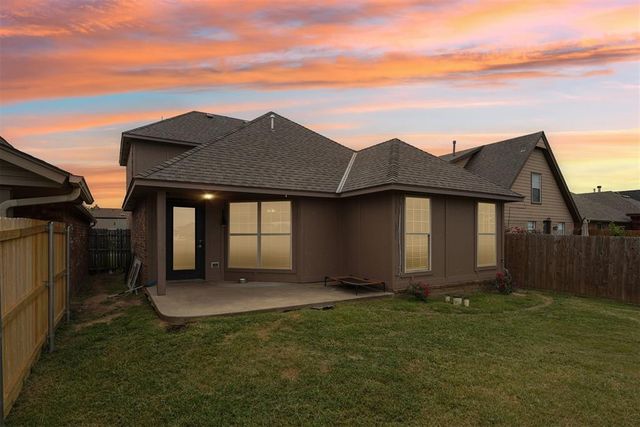 1603 SW 20th Street, Moore, OK 73170