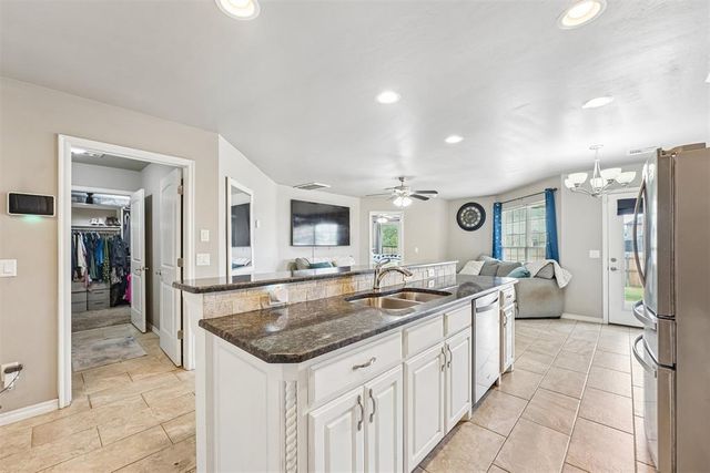 1603 SW 20th Street, Moore, OK 73170