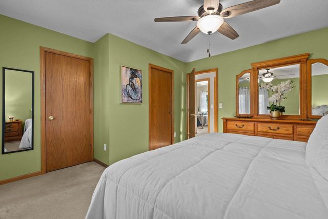 1270 SNOWDON DRIVE, Oshkosh, WI 54904