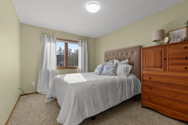 1270 SNOWDON DRIVE, Oshkosh, WI 54904