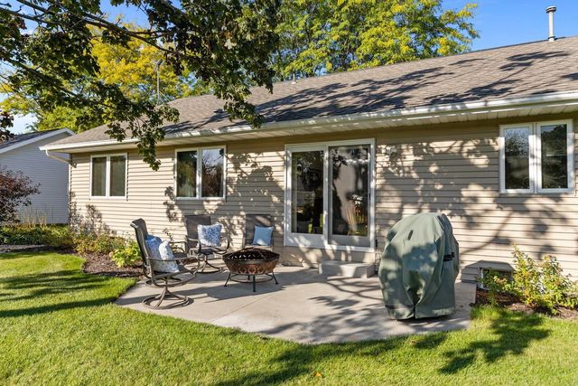 1270 SNOWDON DRIVE, Oshkosh, WI 54904