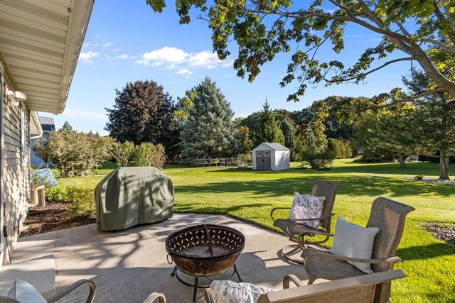 1270 SNOWDON DRIVE, Oshkosh, WI 54904