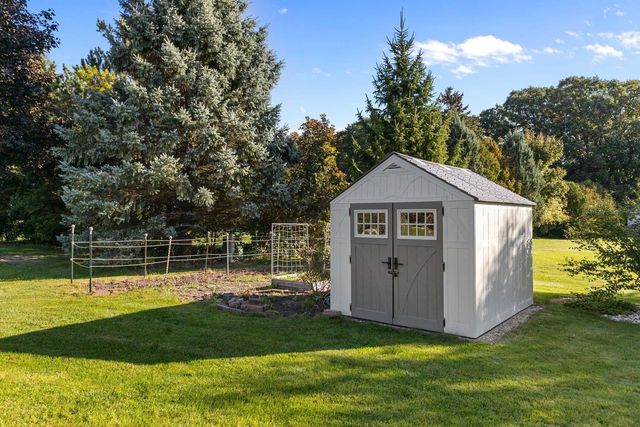 1270 SNOWDON DRIVE, Oshkosh, WI 54904