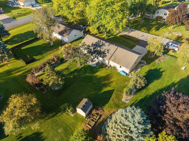 1270 SNOWDON DRIVE, Oshkosh, WI 54904