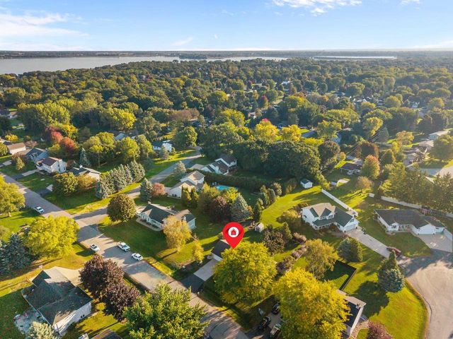 1270 SNOWDON DRIVE, Oshkosh, WI 54904