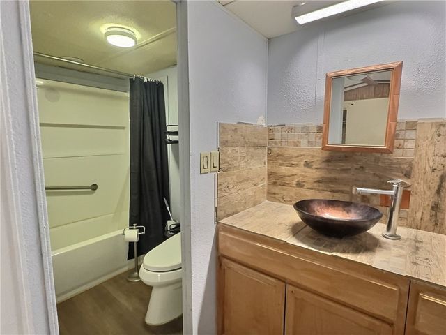 3239 E McVicar Avenue, Kingman, AZ 86409