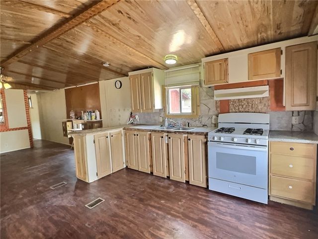 3239 E McVicar Avenue, Kingman, AZ 86409