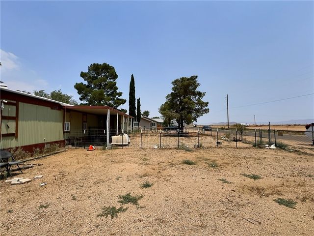 3239 E McVicar Avenue, Kingman, AZ 86409