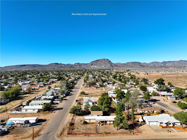 3239 E McVicar Avenue, Kingman, AZ 86409