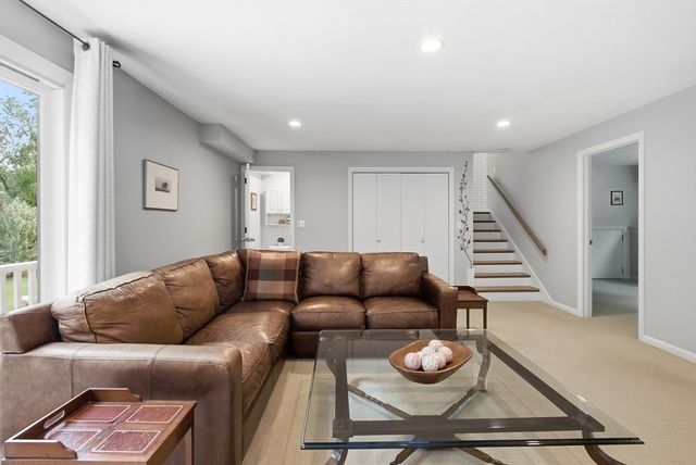 222 Brewer St, Northborough, MA 01532