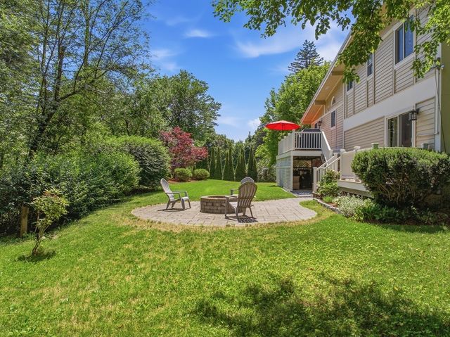 222 Brewer St, Northborough, MA 01532