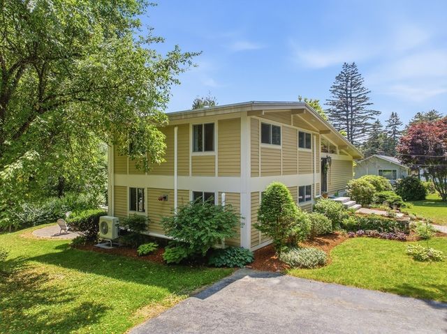 222 Brewer St, Northborough, MA 01532