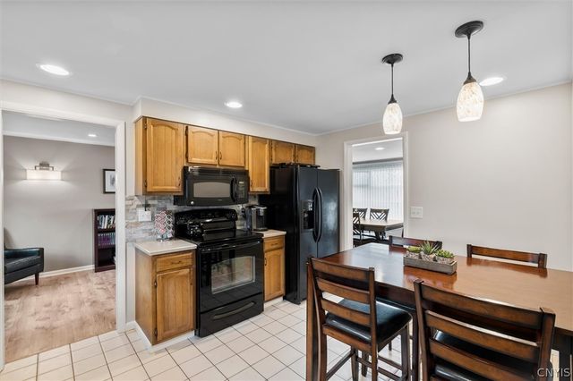 4986 Surrey Lane, Clay, NY 13088
