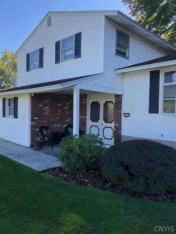 4986 Surrey Lane, Clay, NY 13088