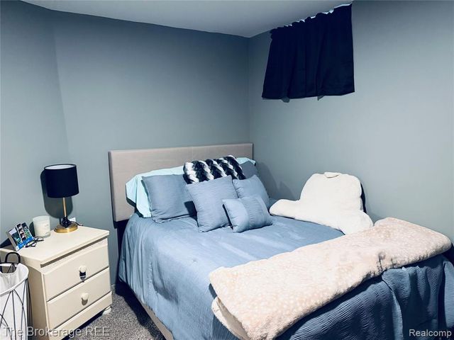 827 E Main Street, Flushing, MI 48433