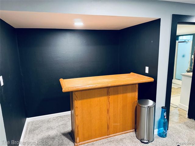 827 E Main Street, Flushing, MI 48433
