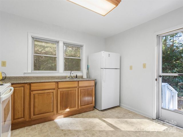 96 Thompson Road, Spruce Pine, NC 28777