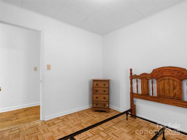 96 Thompson Road, Spruce Pine, NC 28777